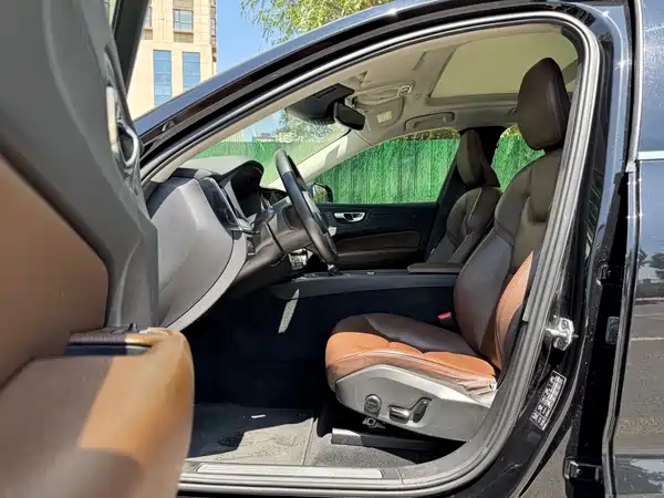 Volvo XC60 2019