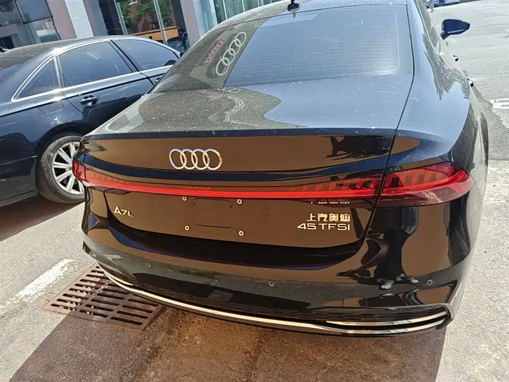Audi A7L 2024 — фото 6