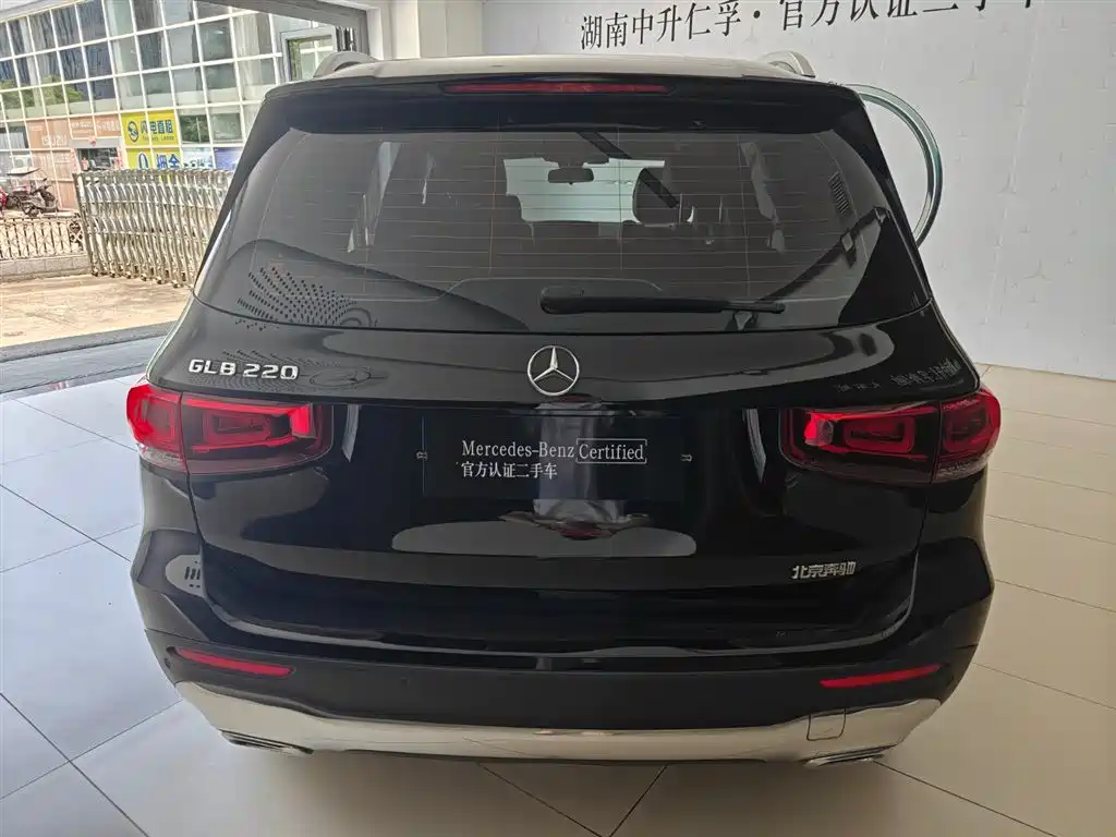 Mercedes-Benz GLB 2023 — фото 2