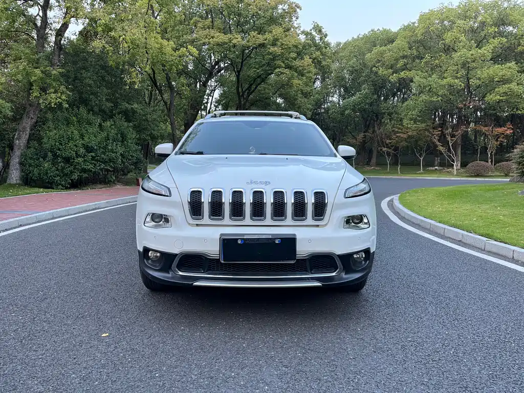 Jeep Cherokee 2016 — фото 2