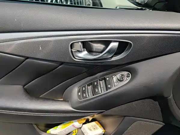 Infiniti Q50L 2015