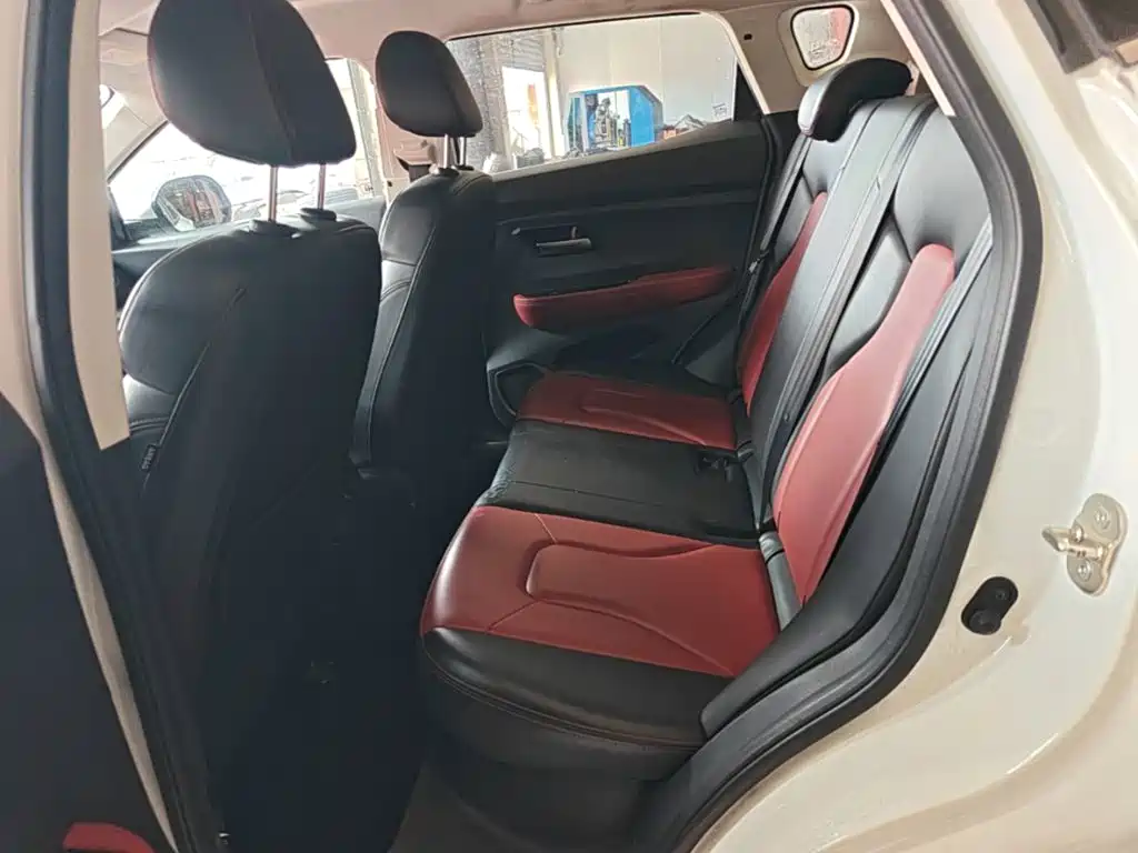 Haval H2s 2018 — фото 17