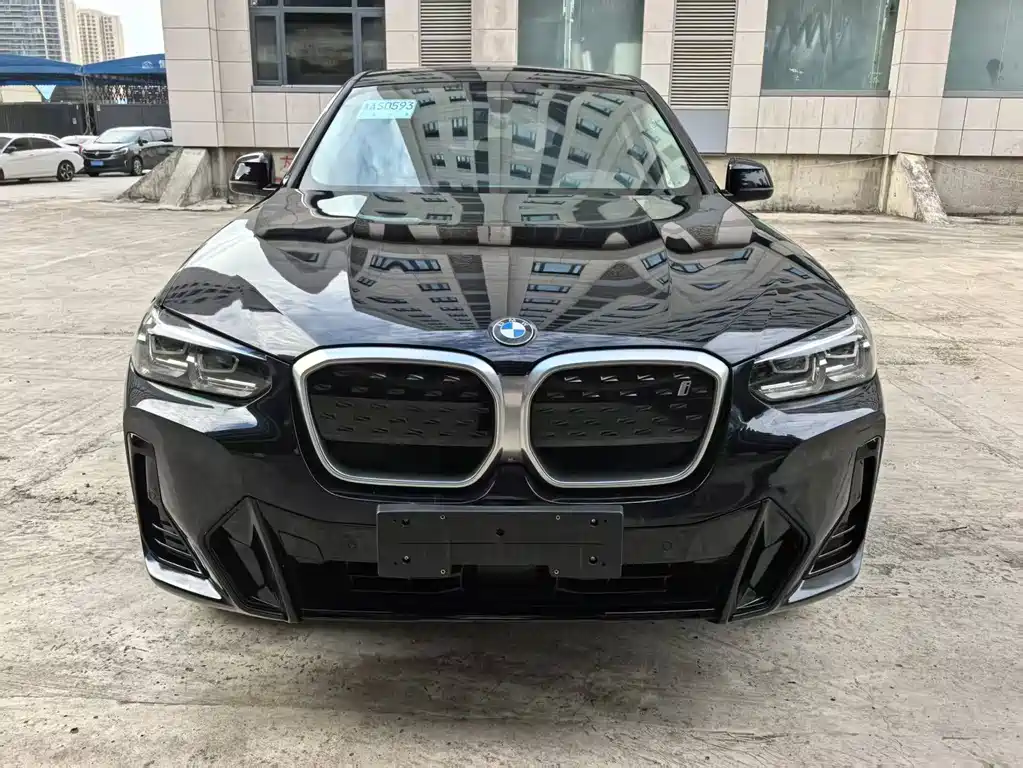 BMW iX3 2025 — фото 2