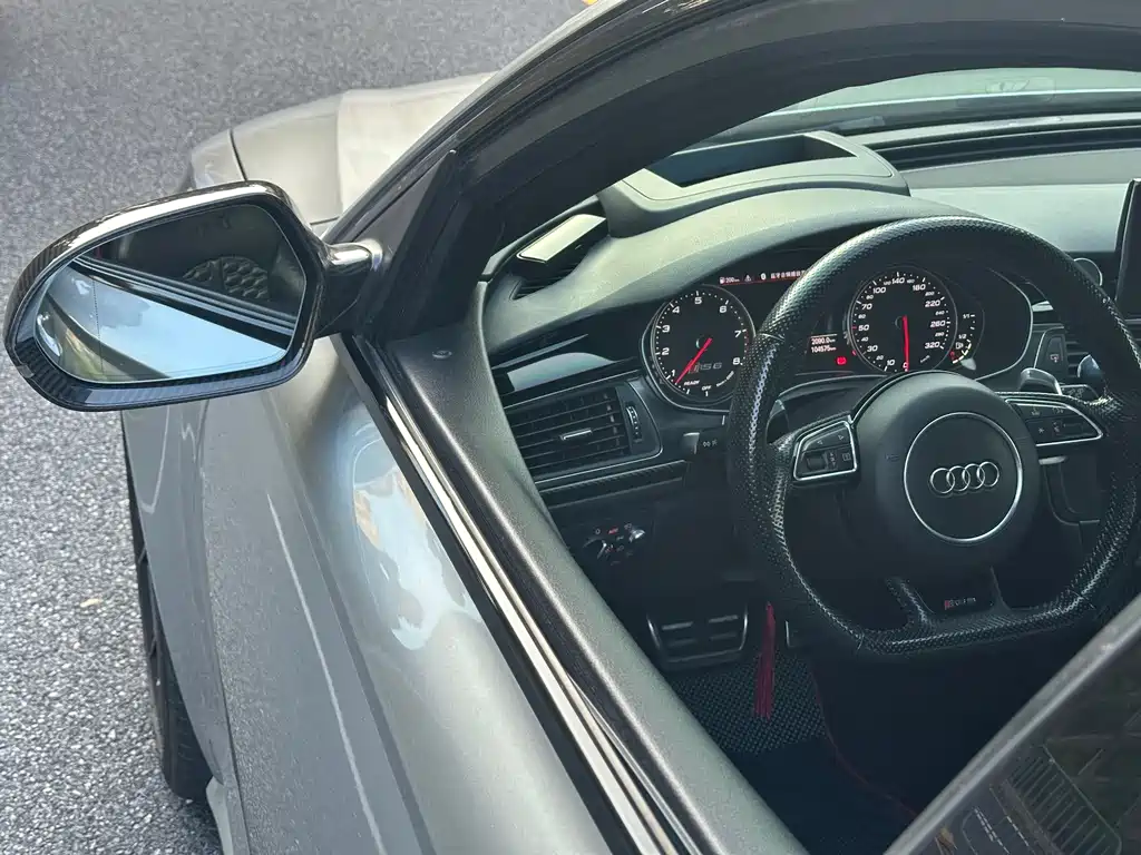 Audi RS 6 2017 — фото 13