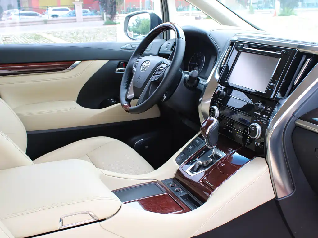 Toyota Alphard 2016 — фото 15