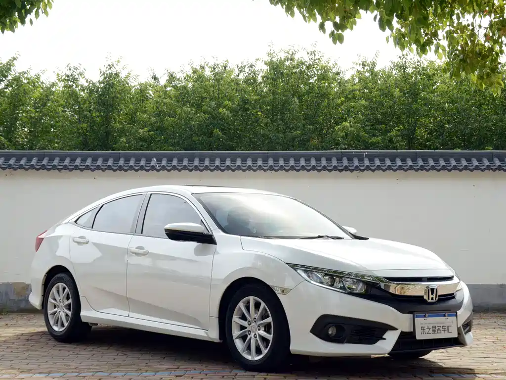 Honda Civic 2018 — фото 3