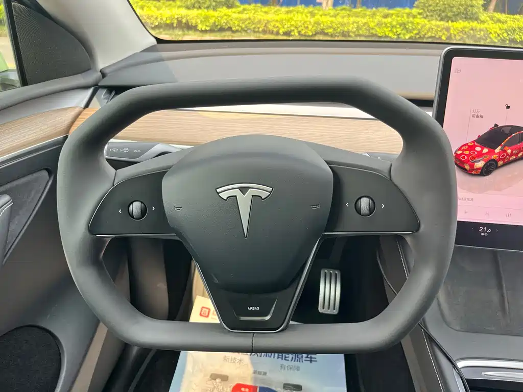Tesla Model Y 2022 — фото 15