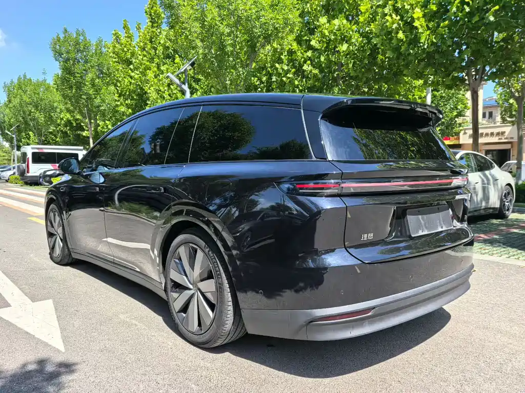 Li Auto i8 2025 — фото 9