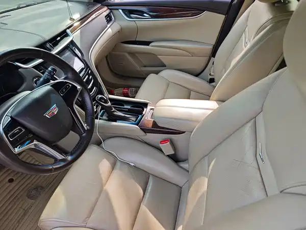 Cadillac XTS 2016