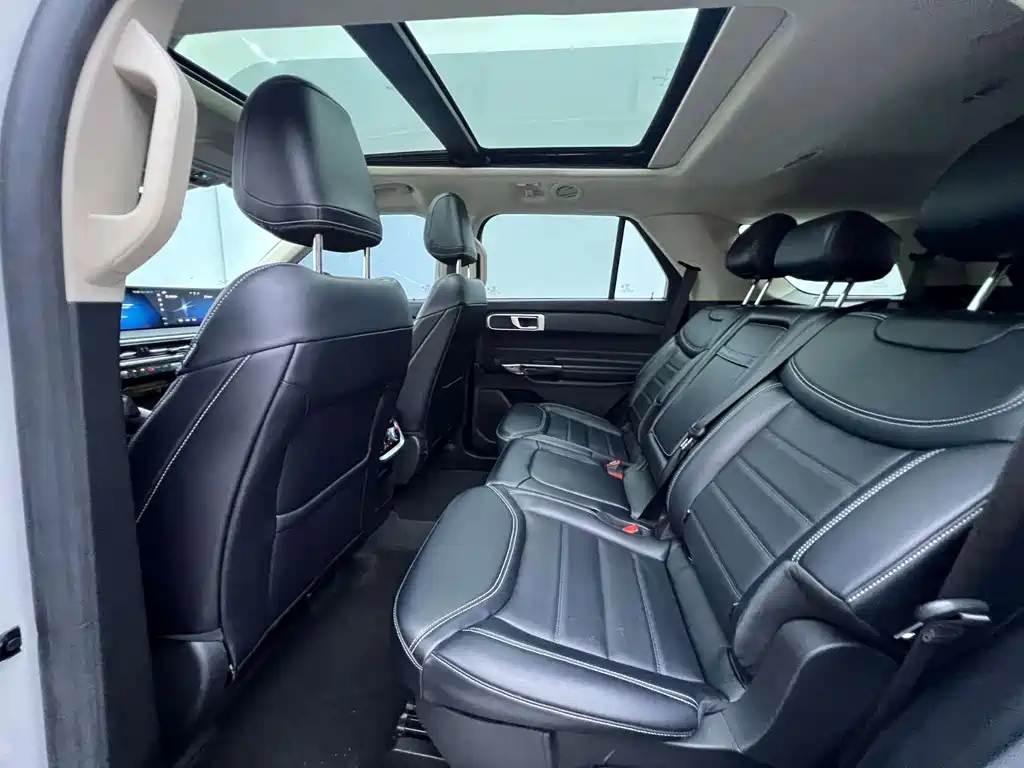 Ford Explorer 2023 — фото 13
