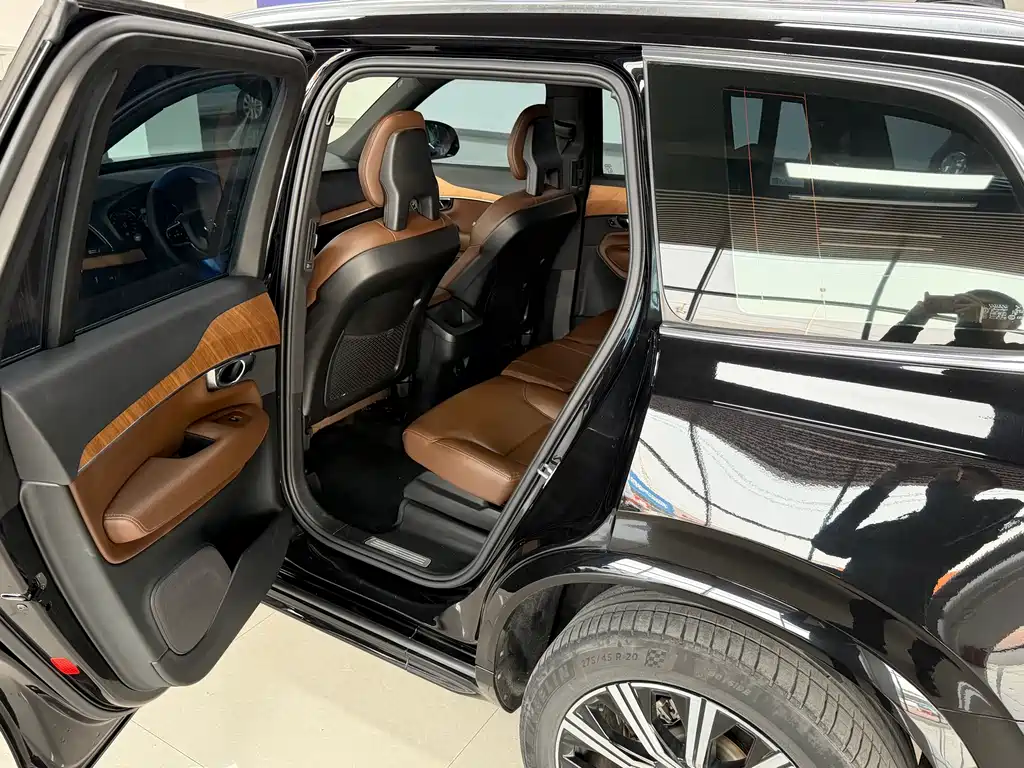 Volvo XC90 2021 — фото 6