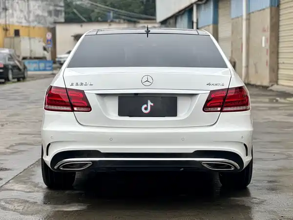 Mercedes-Benz E-Class 2015