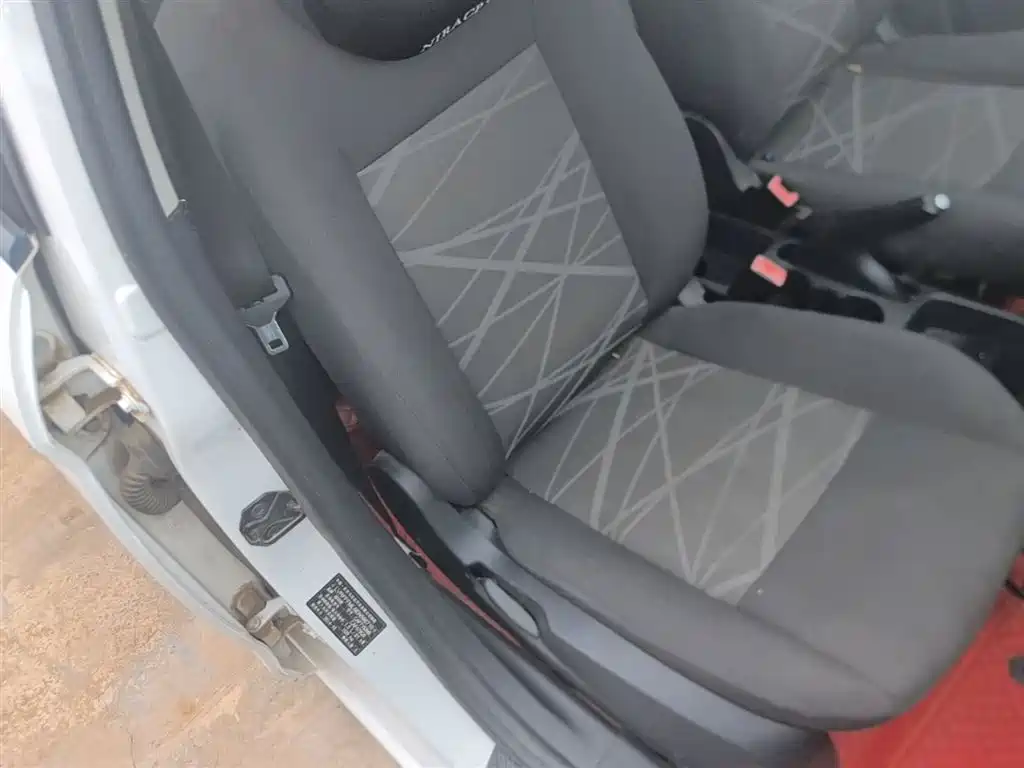Ford Fiesta 2015 — фото 25