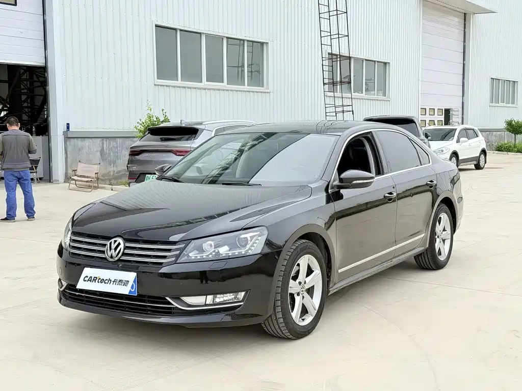 Volkswagen Passat 2014 — фото 1