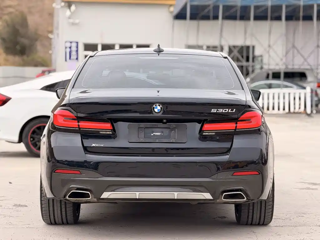 BMW 5 Series 2021