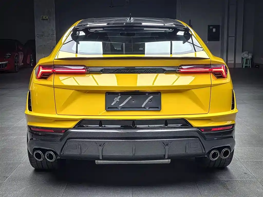 Lamborghini Urus 2023 — фото 6