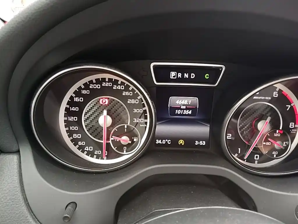 Mercedes-Benz GLA AMG 2016 — фото 12