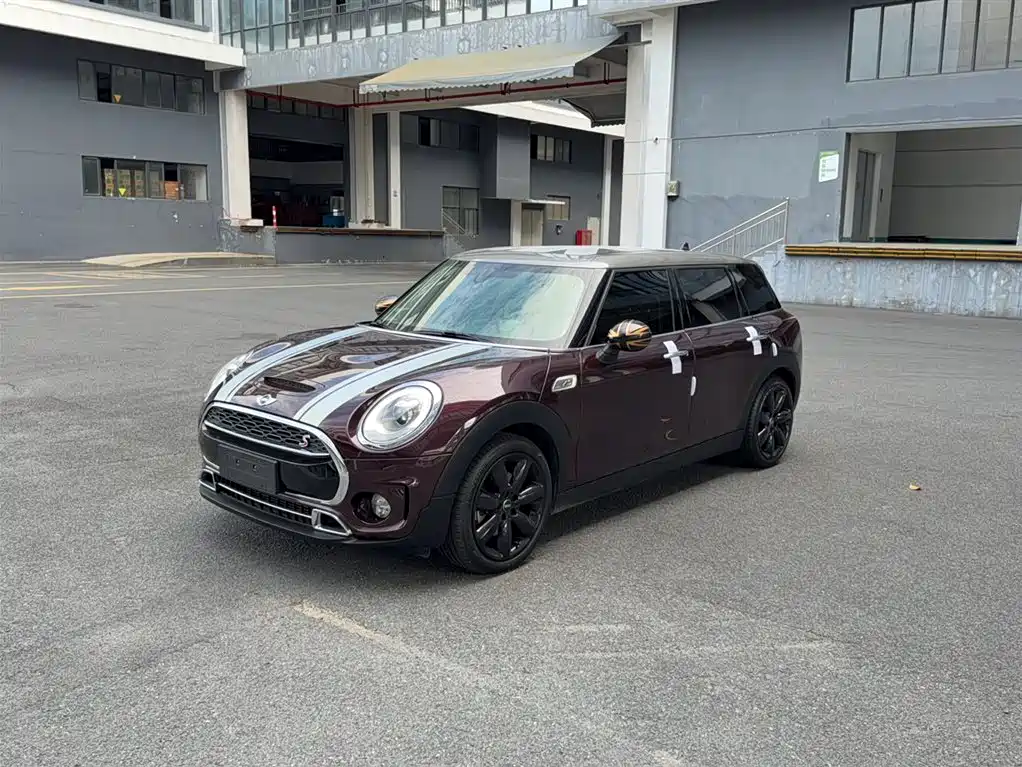 MINI Clubman 2018 — фото 1