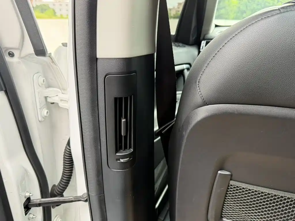 Land Rover Discovery Sport 2019 — фото 25