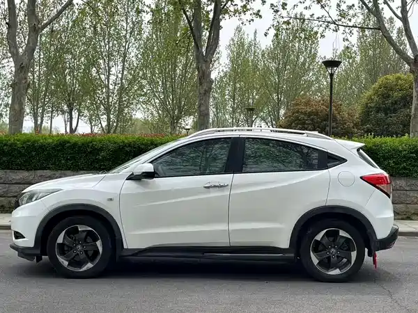 Honda Vezel 2016