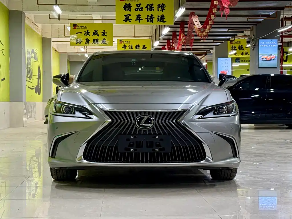 Lexus ES 2021 — фото 2