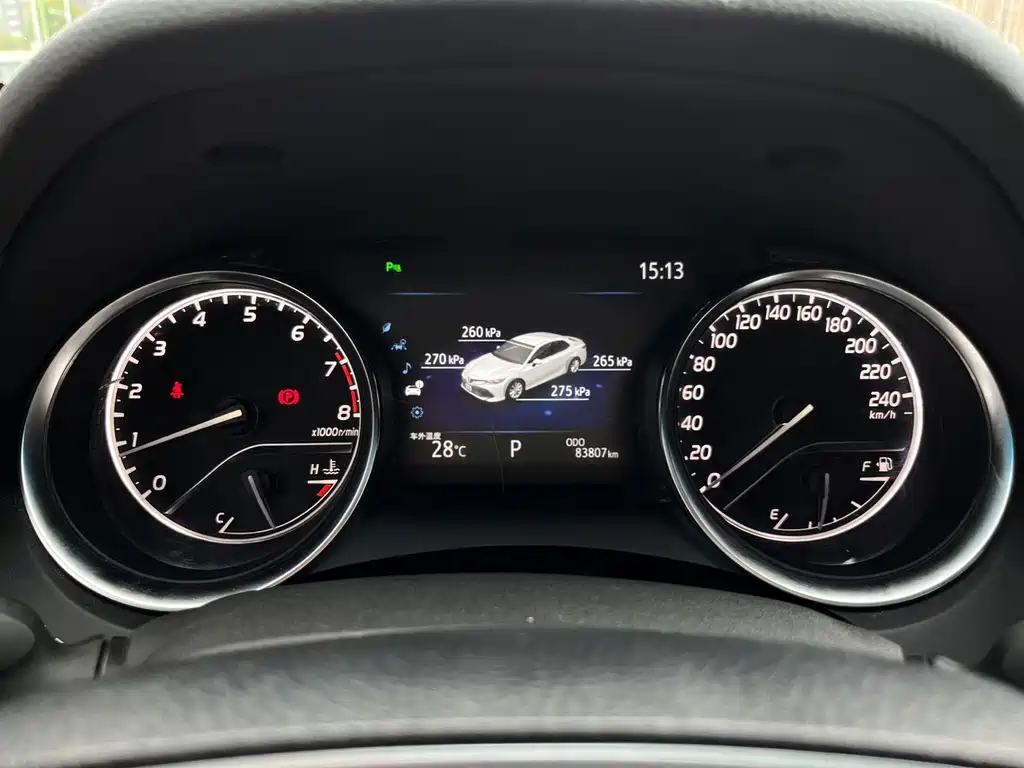 Toyota Camry 2019 — фото 15