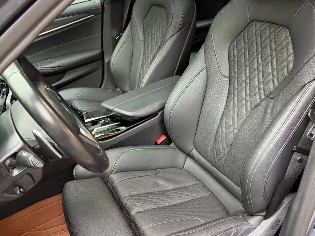 BMW 5 Series 2022