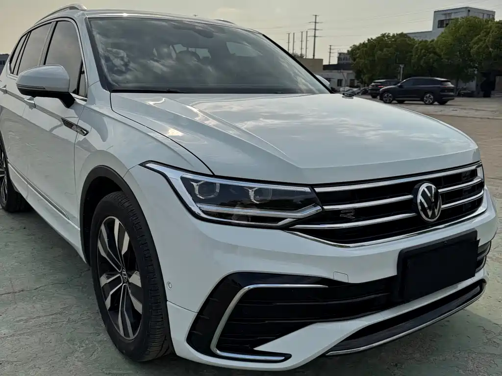 Volkswagen Tiguan L 2022