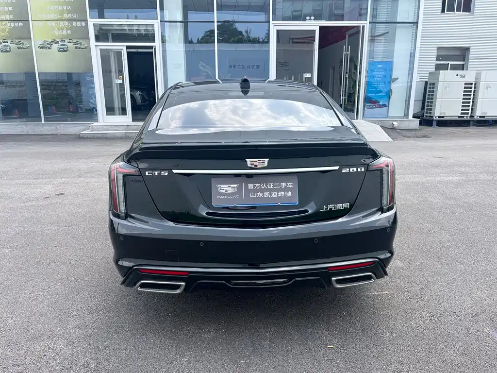Cadillac CT5 2025 — фото 15