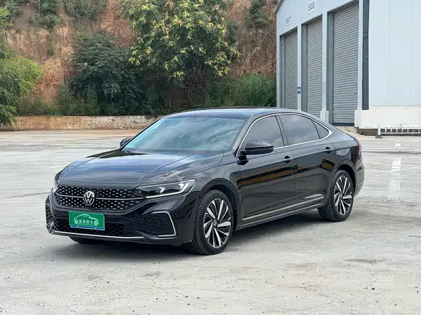 Volkswagen Passat 2022