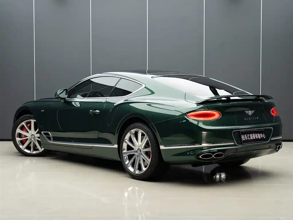 Bentley Continental 2024 — фото 5