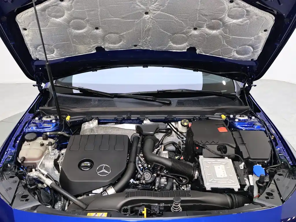 Mercedes-Benz A-Class 2022 — фото 4