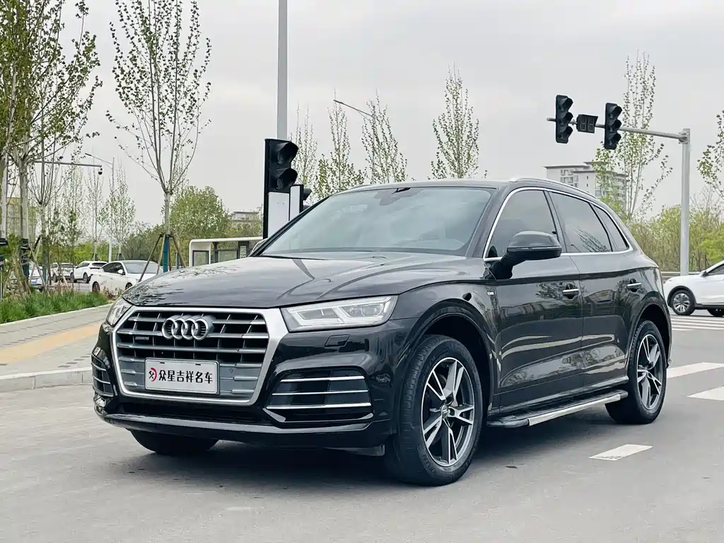Audi Q5L 2019 — фото 3