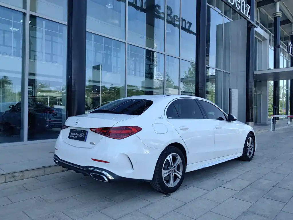 Mercedes-Benz C-Class 2023 — фото 4