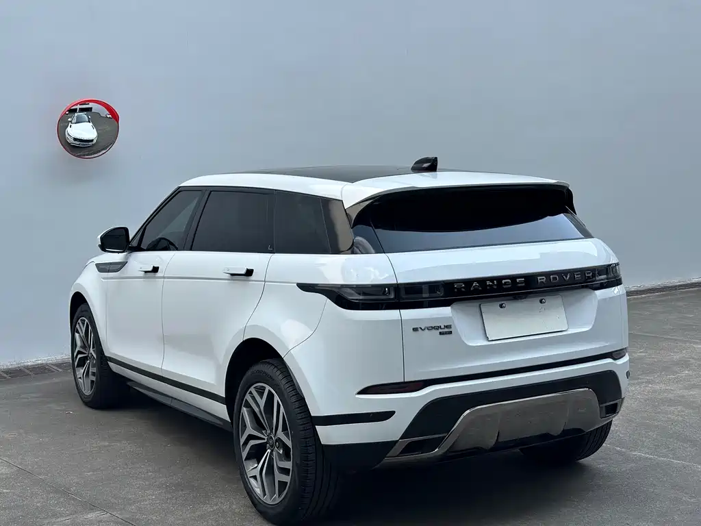 Land Rover Range Rover Evoque 2022 — фото 12