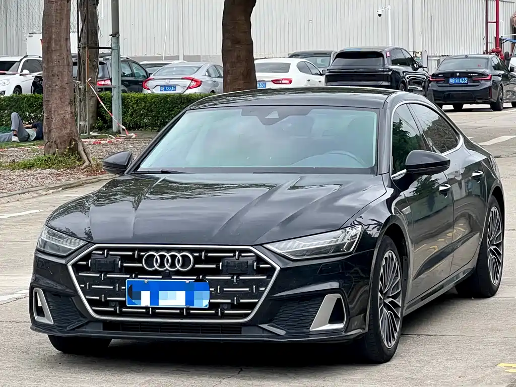 Audi A7L 2022 — фото 1