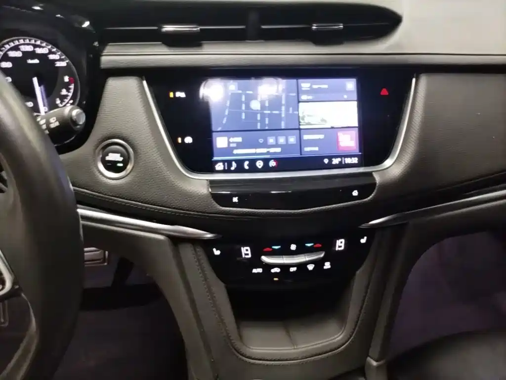 Cadillac XT5 2023 — фото 13