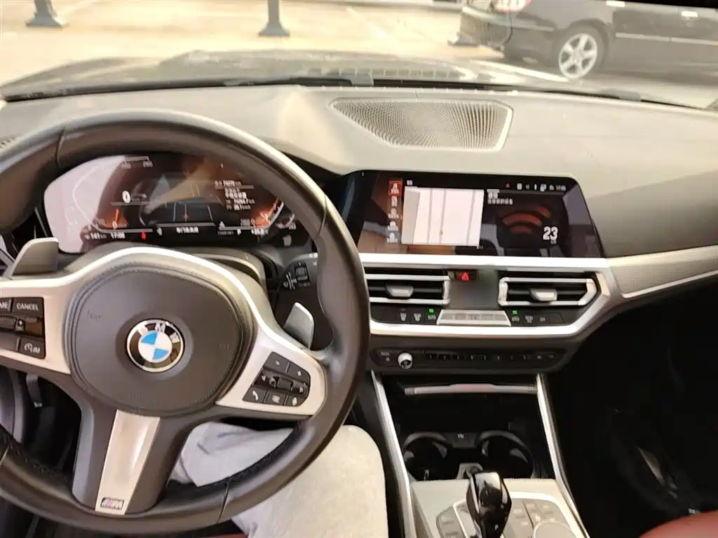 BMW 3 Series 2022 — фото 10