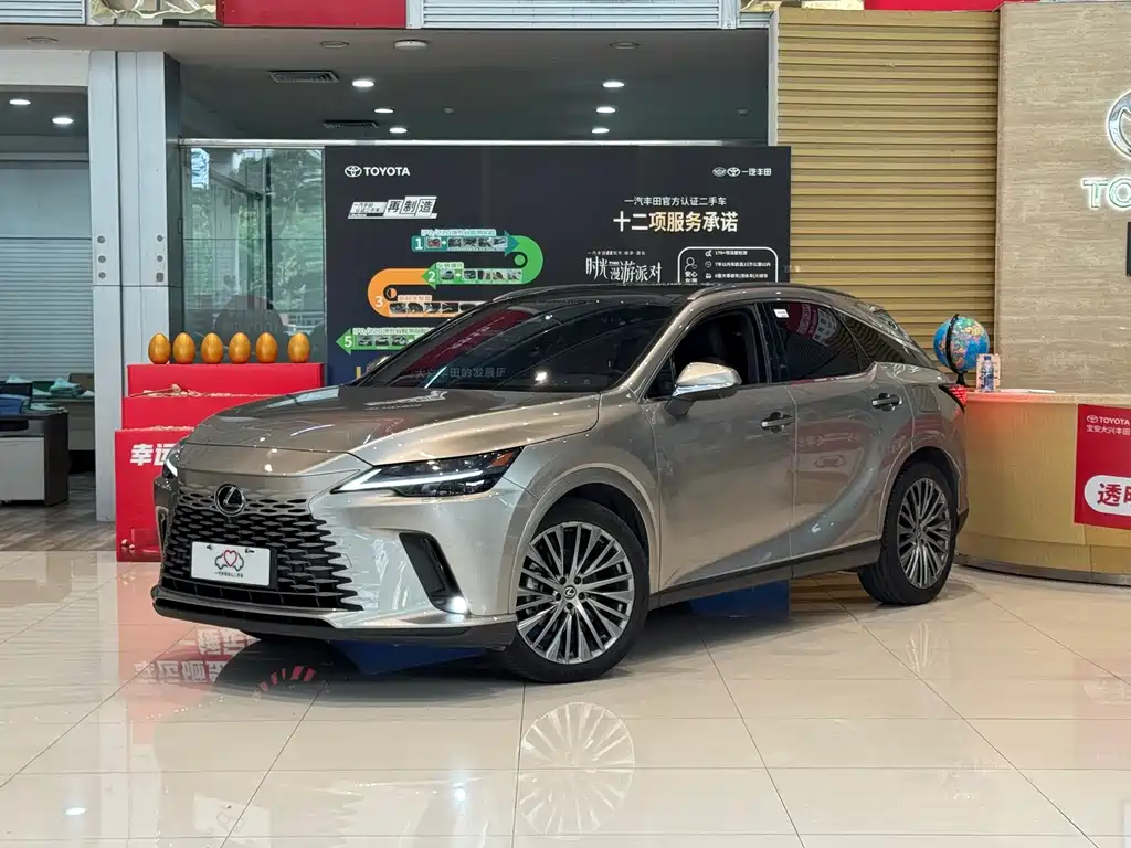Lexus RX 2023 — фото 1