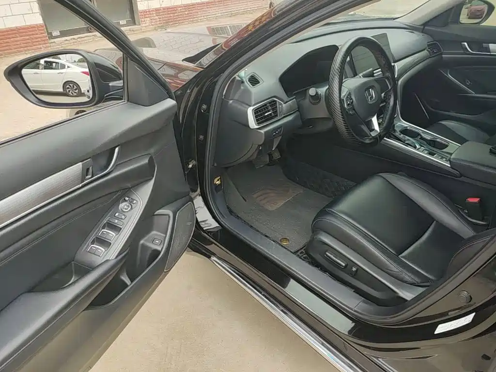 Honda Accord 2022 — фото 16
