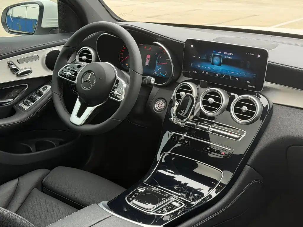Mercedes-Benz GLC 2020 — фото 12