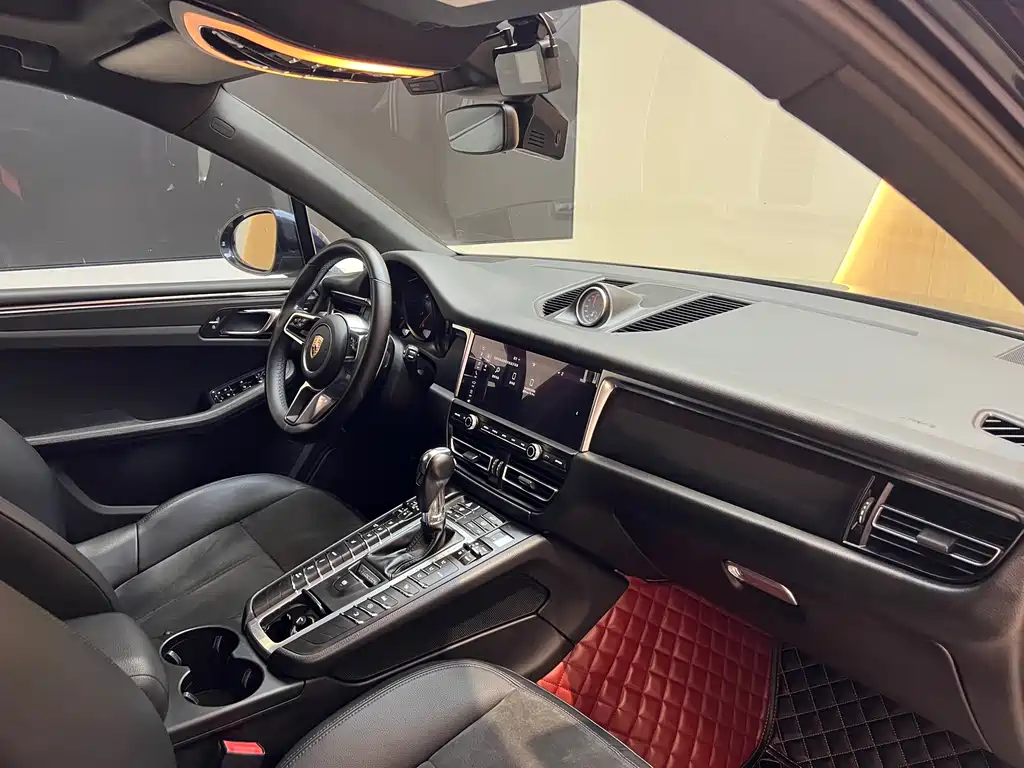 Porsche Macan 2019 — фото 19