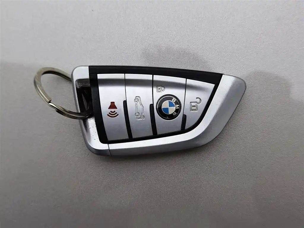 BMW 7 Series 2009 — фото 19