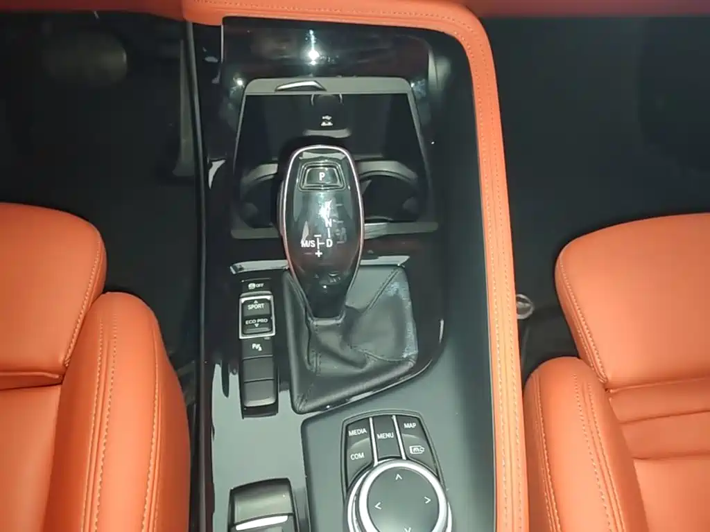 BMW X2 2022 — фото 14