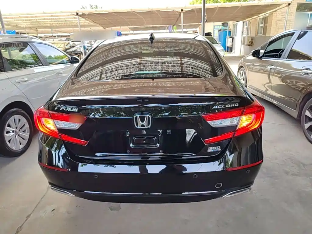 Honda Accord 2022 — фото 6