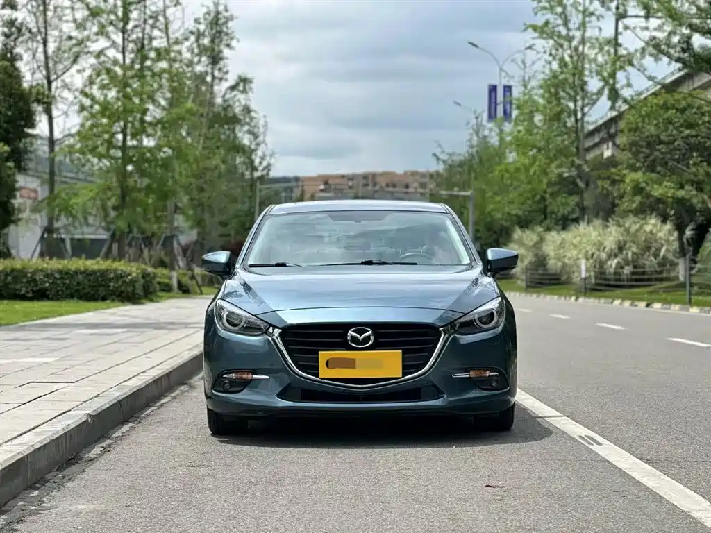 Mazda 3 Axela 2018 — фото 2