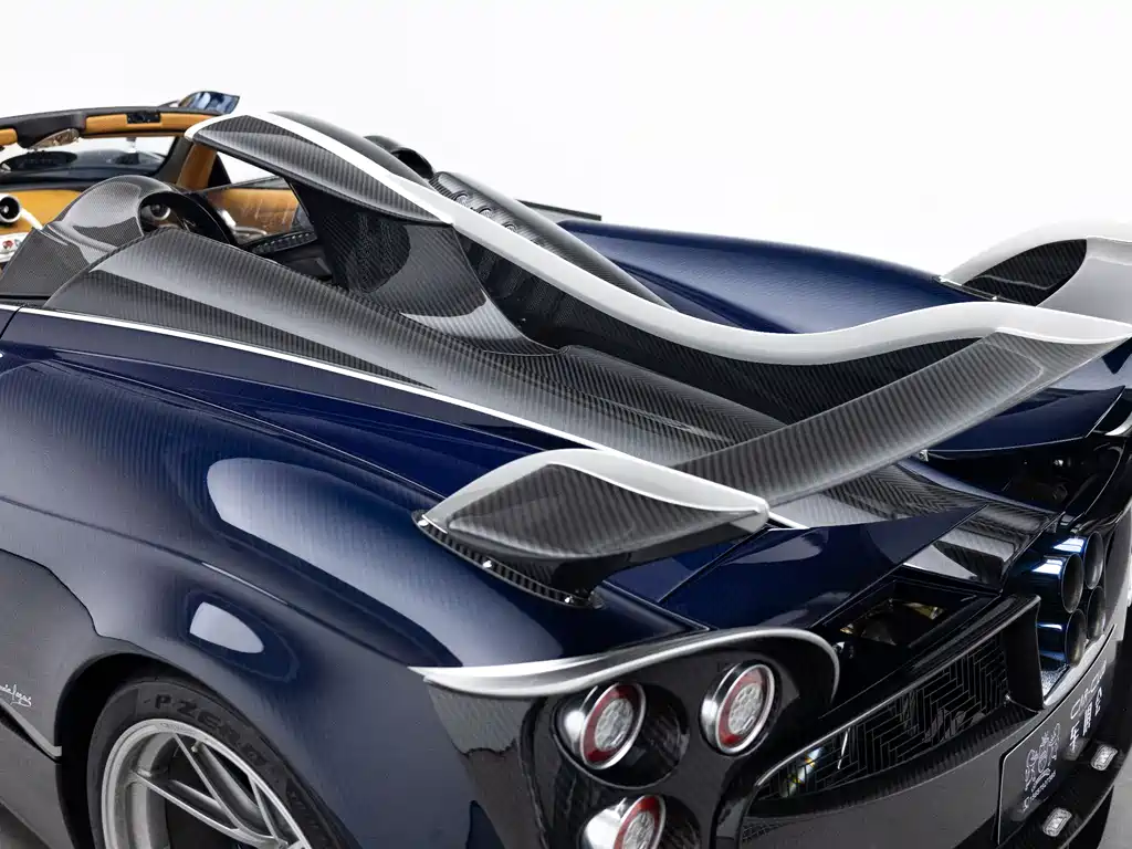 Pagani Huayra 2025 — фото 14