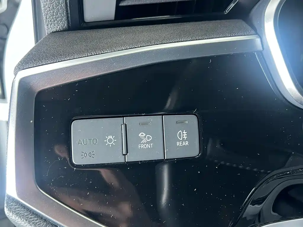 Audi Q3 2022 — фото 16