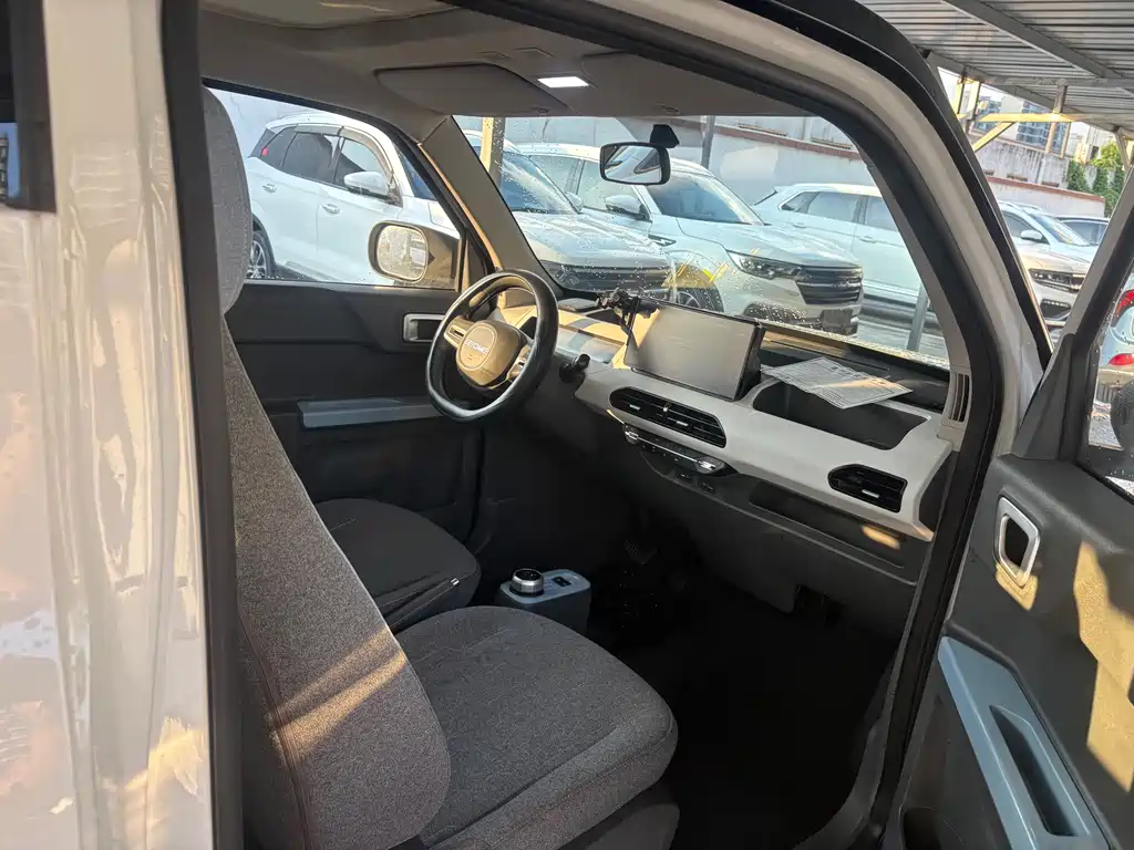 Geely Galaxy Panda 2023