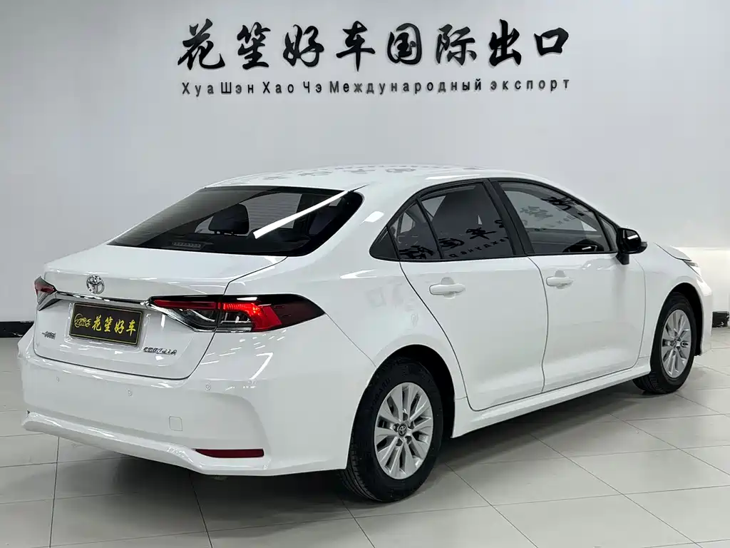 Toyota Corolla 2023 — фото 4